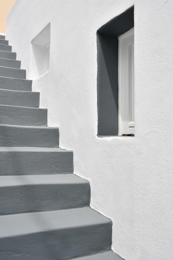 Thiro Santorini Villa Fira  Exterior photo