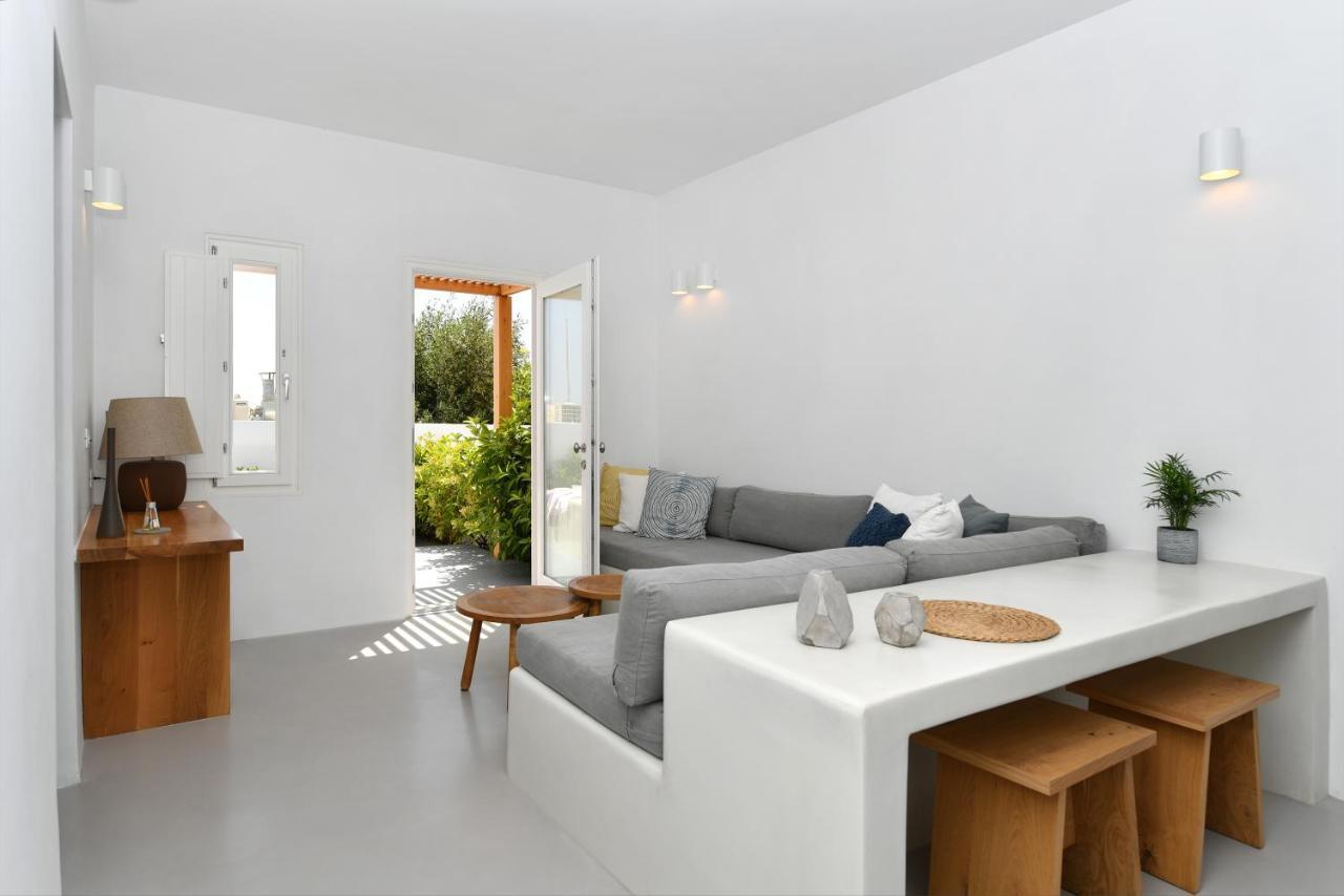 Thiro Santorini Villa Fira  Exterior photo